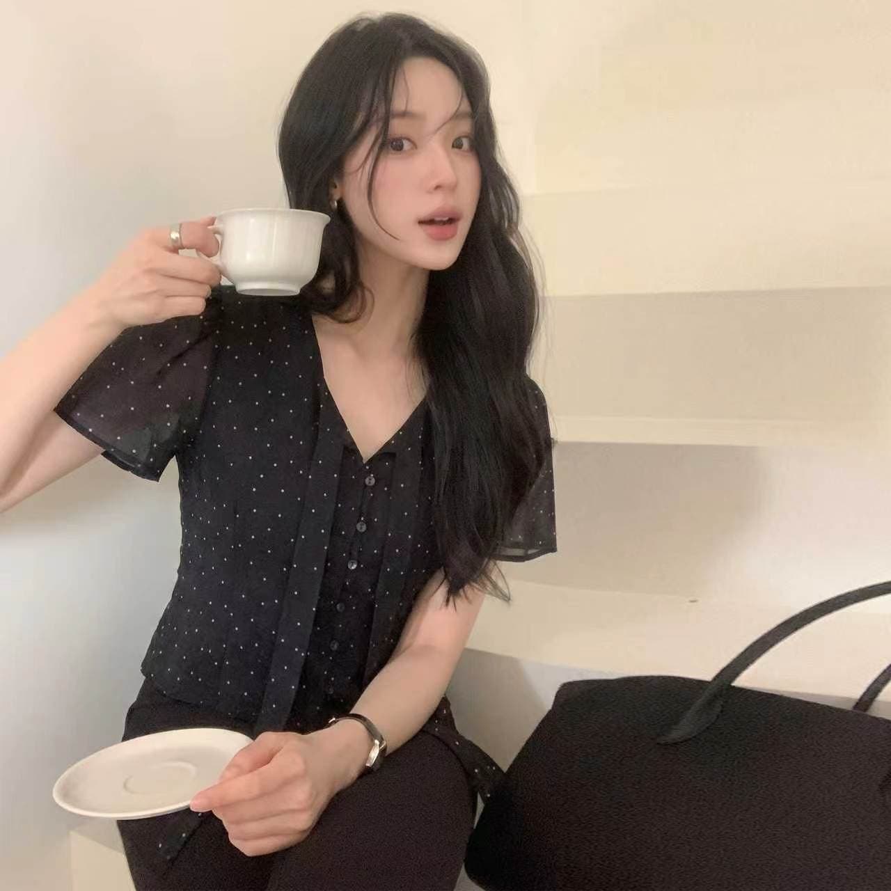 재고 있음 한국 동대문 2026 새로운 한국 스타일 쉬폰 도트 무늬 레이스업 맨위 블라우스 이미지 2