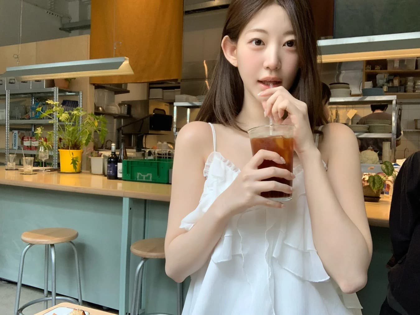 재고 있음 슈퍼 아름다움 레이스 불규칙 슬립 수준 조끼 단색 연꽃 잎 레이스 연령 감소 슬림해 보이는 캐미솔 상세 이미지 11