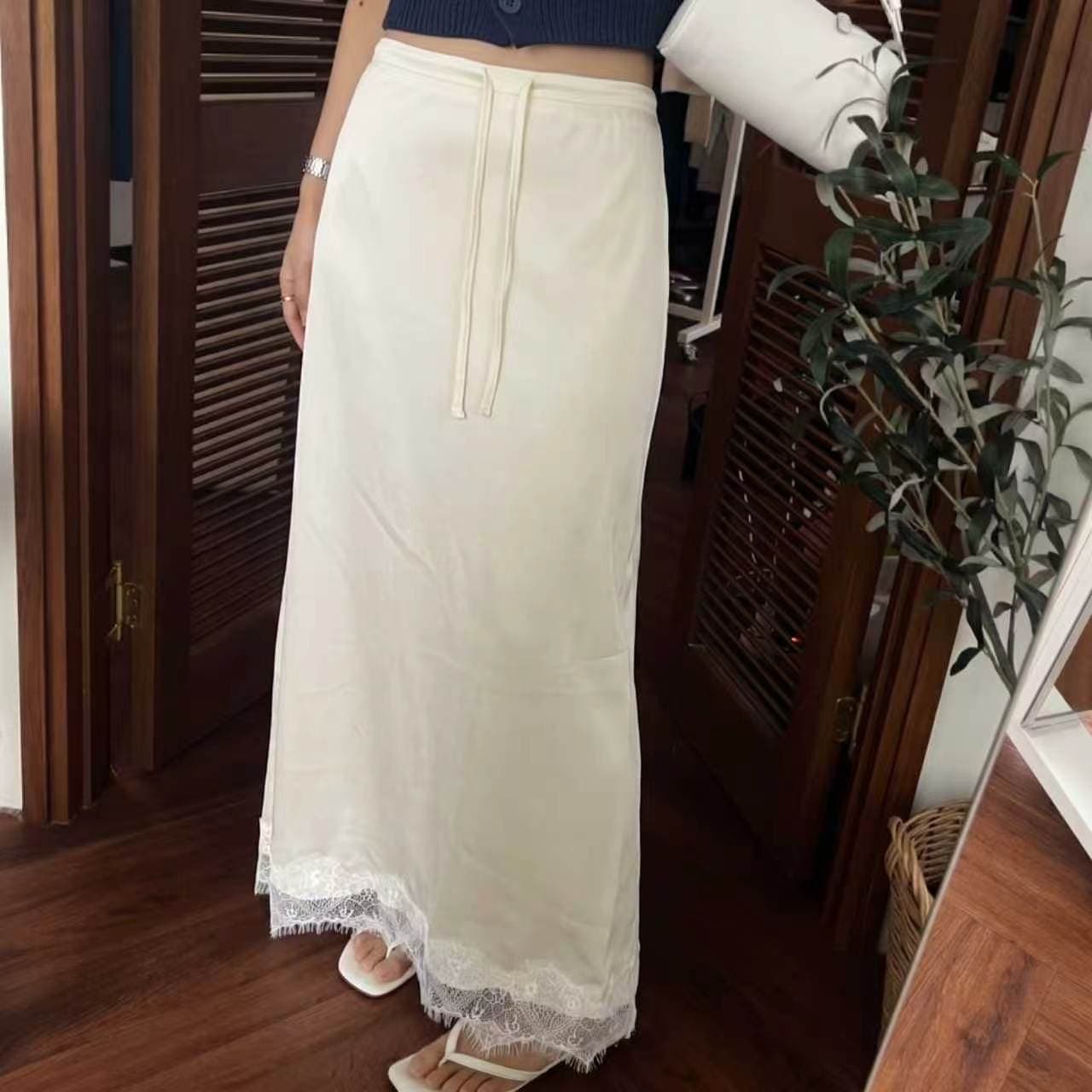 재고 있음 chic 스트레이트 레이스 조각 새틴 반신 스커트