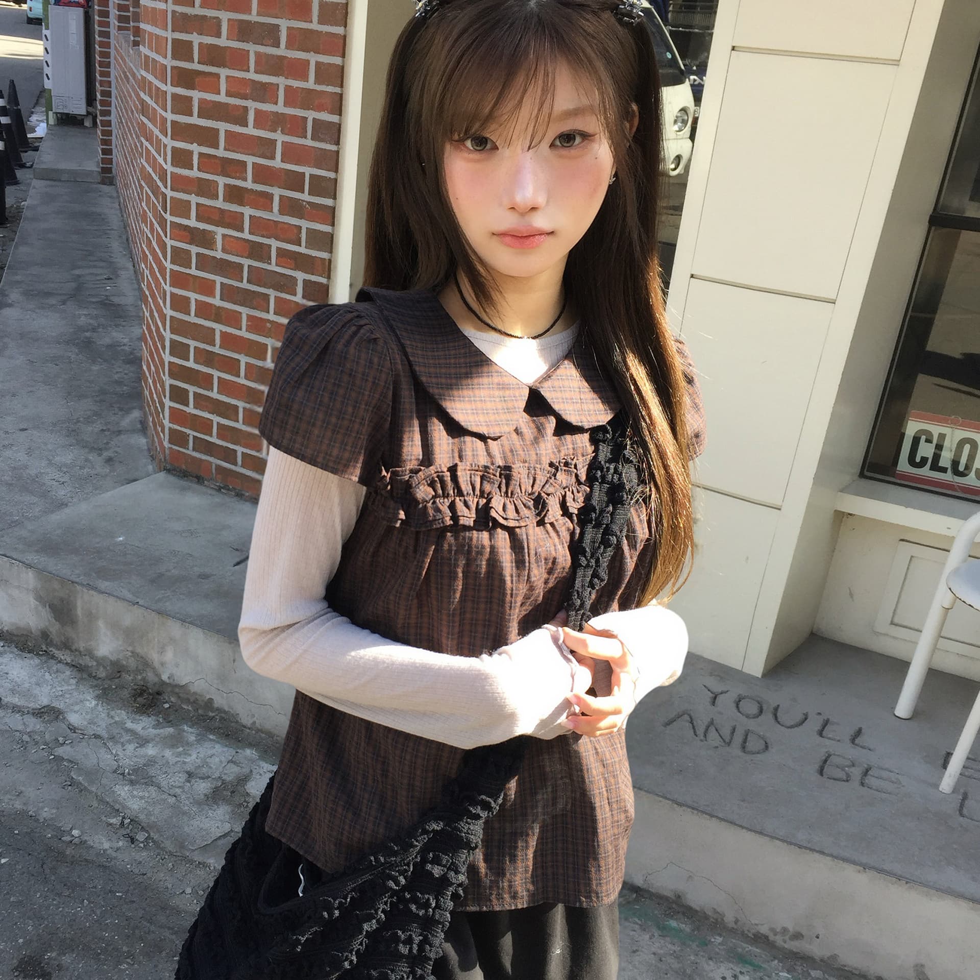 재고 있음 레트로 레이스 베이비 칼라 반팔 맨위 루즈핏 슬림해 보이는 격자 무늬 셔츠 이미지 3