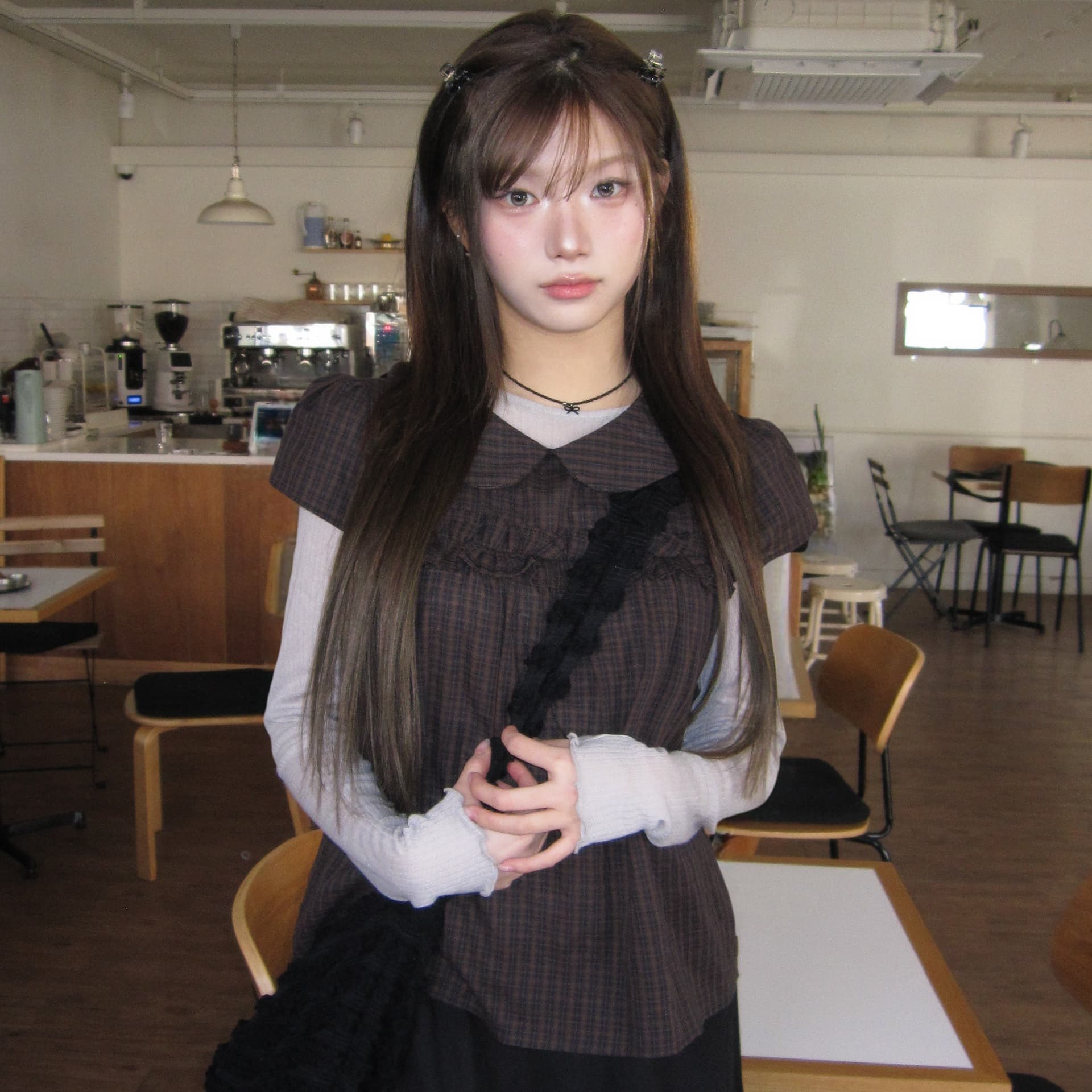 재고 있음 레트로 레이스 베이비 칼라 반팔 맨위 루즈핏 슬림해 보이는 격자 무늬 셔츠