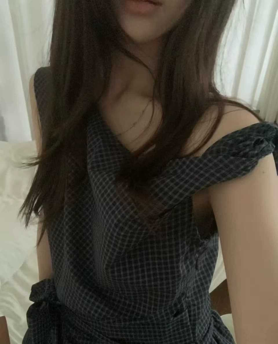 chic 한 부서 체크무늬 비대칭 매듭 비스듬한 어깨 민소매 드레스 상세 이미지 6