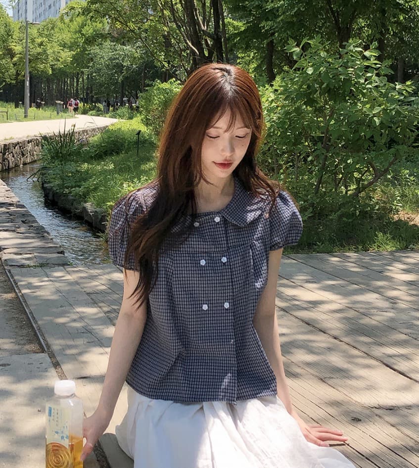 재고 있음 chic 한국 스타일 여름 새로운 연령 감소 베이비 칼라 꽃 버클 이중 버튼 반팔 셔츠 상세 이미지 1