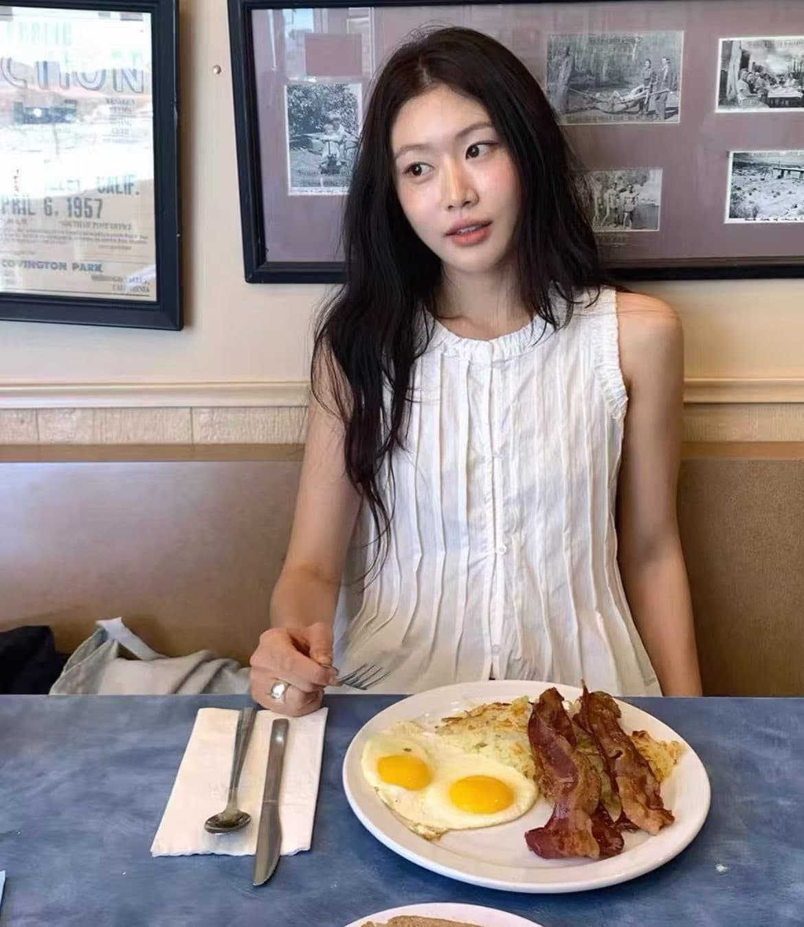 있음 선적 셔츠 화이트 레이스 민소매 작은 셔츠 레트로 플리츠 셔츠 상세 이미지 3