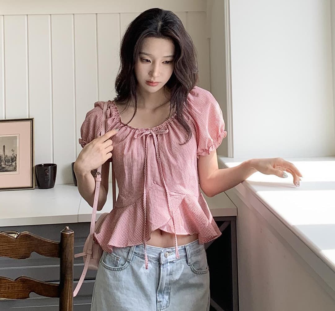재고 있음 여름 한 바람 디자인 센스 오프숄더 레이스업 거품 소매 체크무늬 프릴 반팔 셔츠 상세 이미지 8
