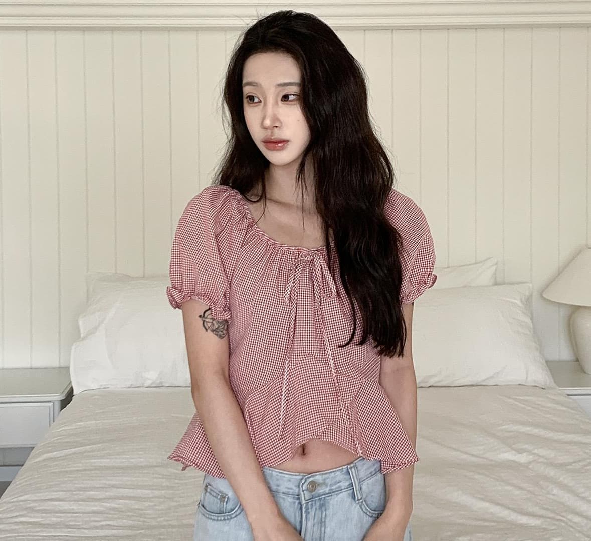 재고 있음 여름 한 바람 디자인 센스 오프숄더 레이스업 거품 소매 체크무늬 프릴 반팔 셔츠 상세 이미지 16