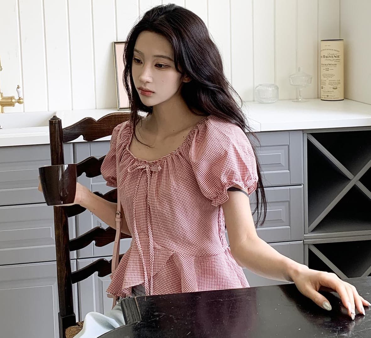 재고 있음 여름 한 바람 디자인 센스 오프숄더 레이스업 거품 소매 체크무늬 프릴 반팔 셔츠 상세 이미지 18