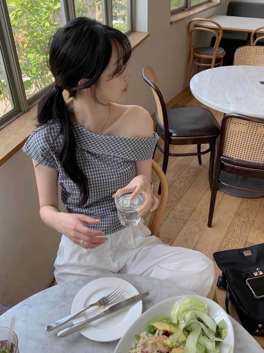 있음 창고 한국 여름 섹션 비대칭 비스듬한 어깨 칼라 디자인 품격 체크무늬 셔츠 상세 이미지 7