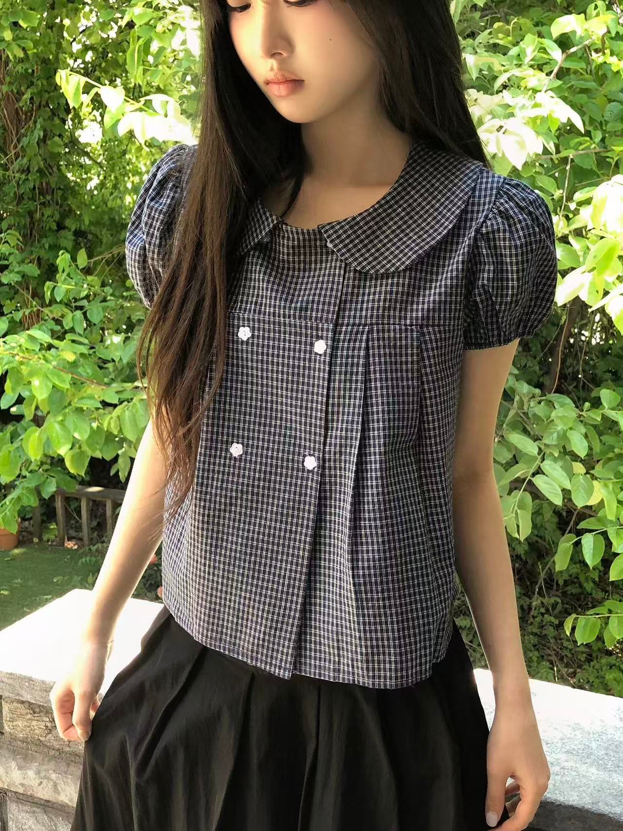 재고 있음 한국 스타일 여름 새로운 연령 감소 베이비 칼라 꽃 버클 이중 버튼 반팔 셔츠 이미지 3