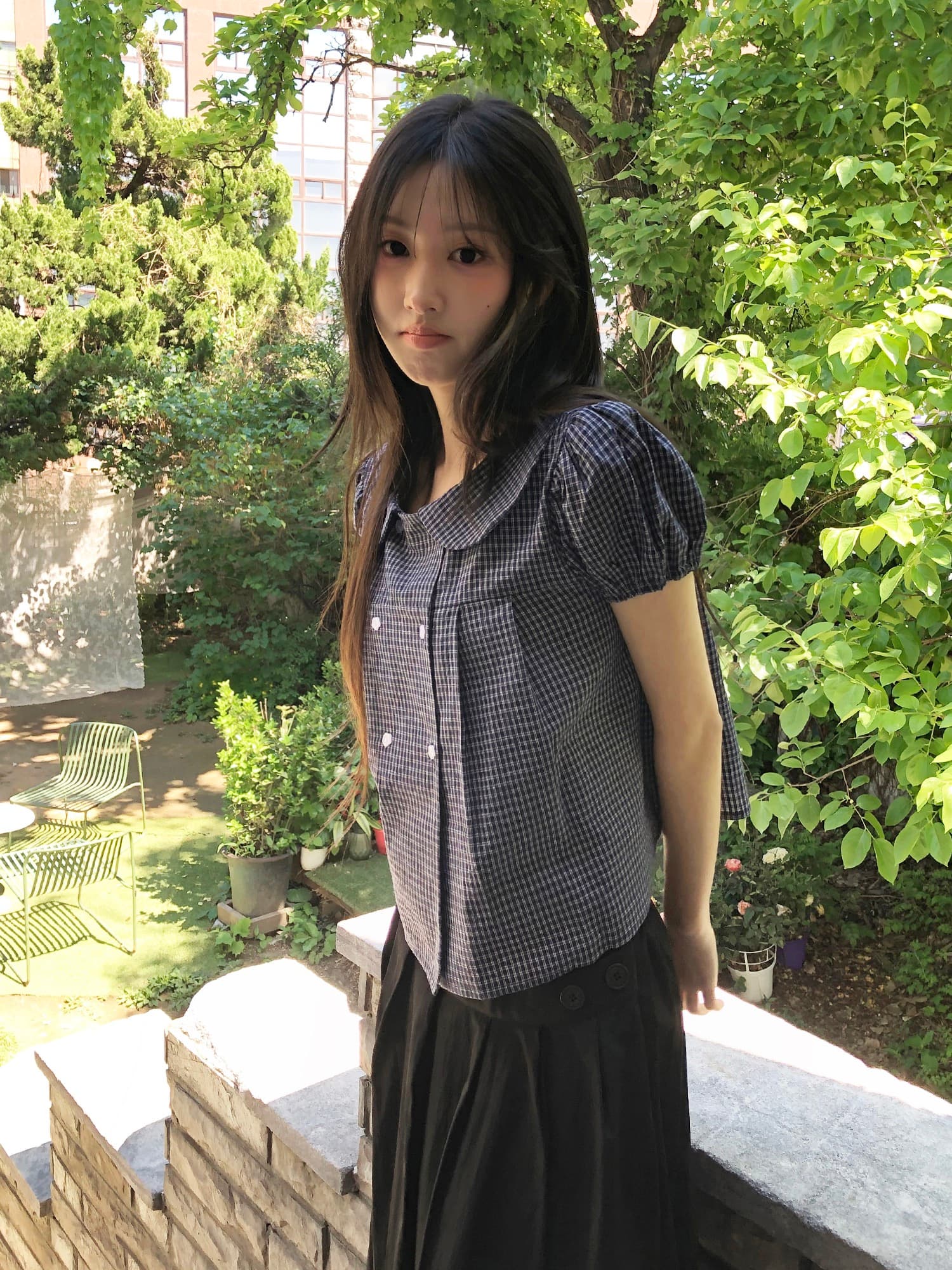 재고 있음 한국 스타일 여름 새로운 연령 감소 베이비 칼라 꽃 버클 이중 버튼 반팔 셔츠 상세 이미지 5