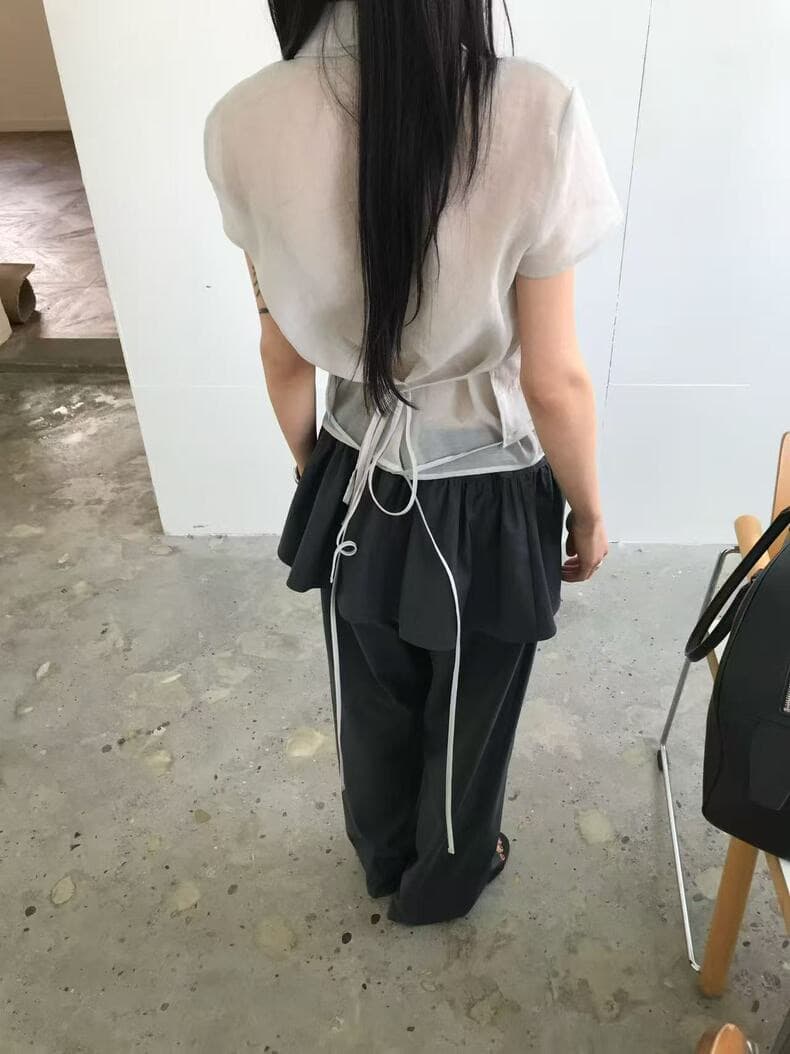 재고 있음 2026 여름 다용도 폴로 칼라 레이스업 행침 목 슬립 페이크 레이어드 반팔 셔츠 상세 이미지 6