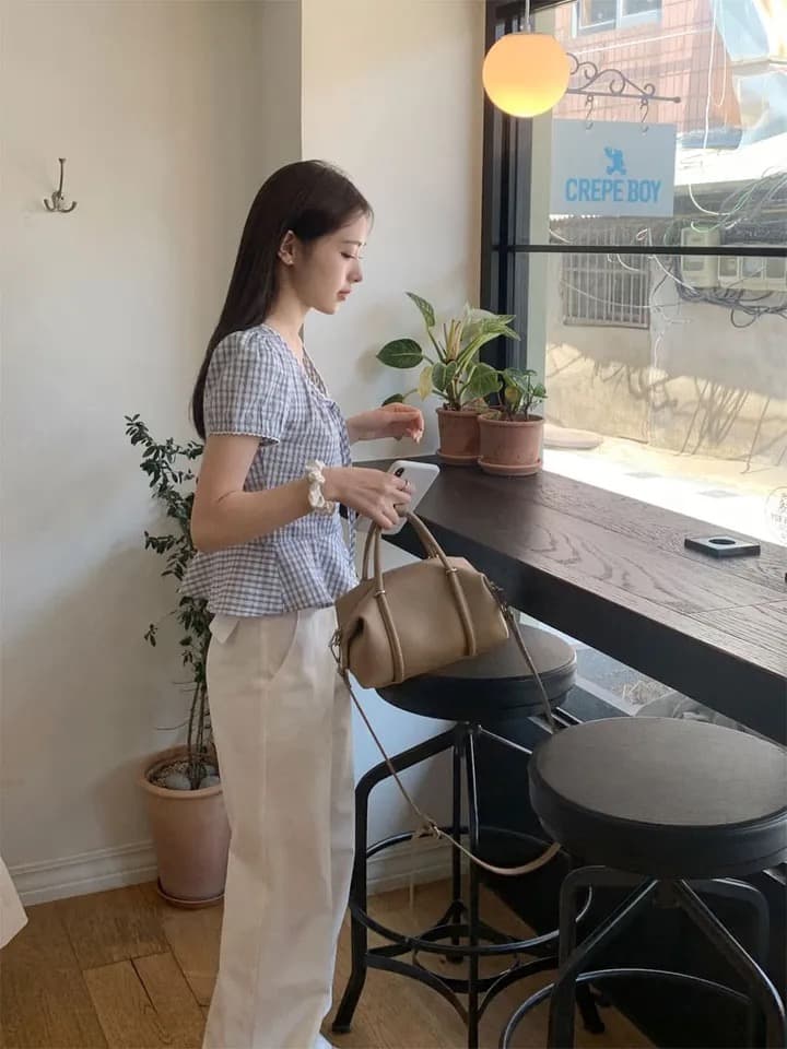 재고 있음 chic 달콤함 체크무늬 레이스업 반팔 광장 칼라 셔츠 상세 이미지 42