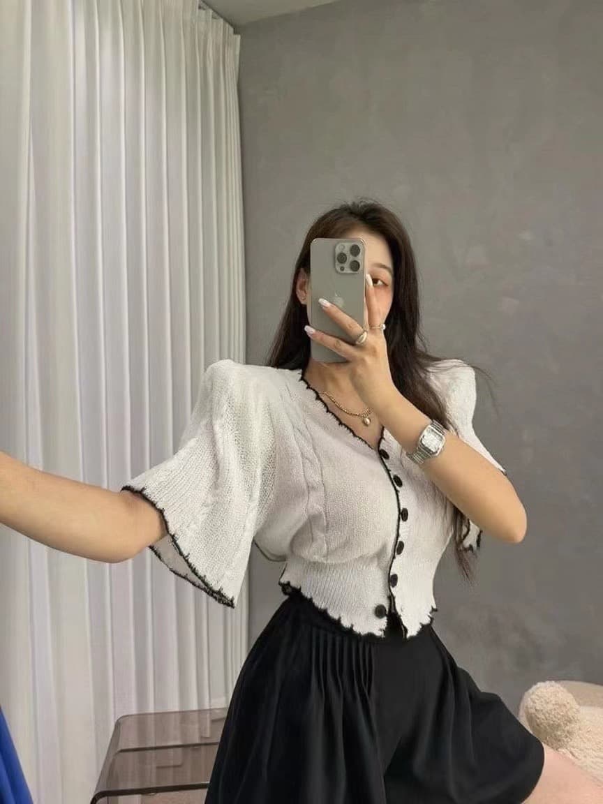 재고 있음 한국 레이스 마 무늬 패치워크 색상 거품 소매 니트 스웨터 슬림해 보이는 다용도 쇼트 스타일 맨위 여성 이미지 3