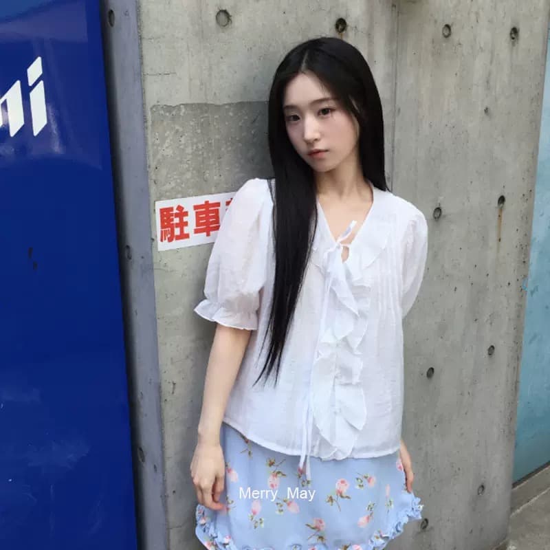 2026 여름 프릴 폴로 칼라 화이트 반팔 셔츠 상세 이미지 21