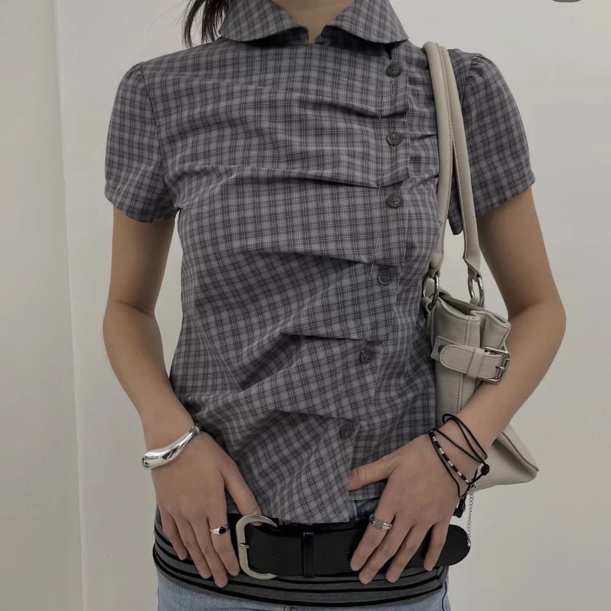 재고 있음 chic 여름 측면 단추 열기 아크 폴로 칼라 반팔 셔츠 2 색 상세 이미지 1