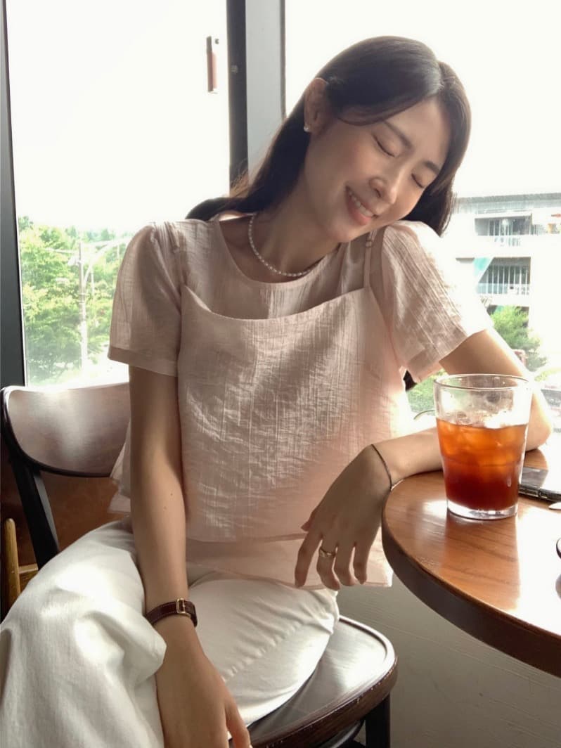 있음 선적 프랑스식 부드러운 바람 라운드 넥 스택 착용 디자인 투피스 세트 거품 소매 질감 센스 쉬폰 톱 상세 이미지 1