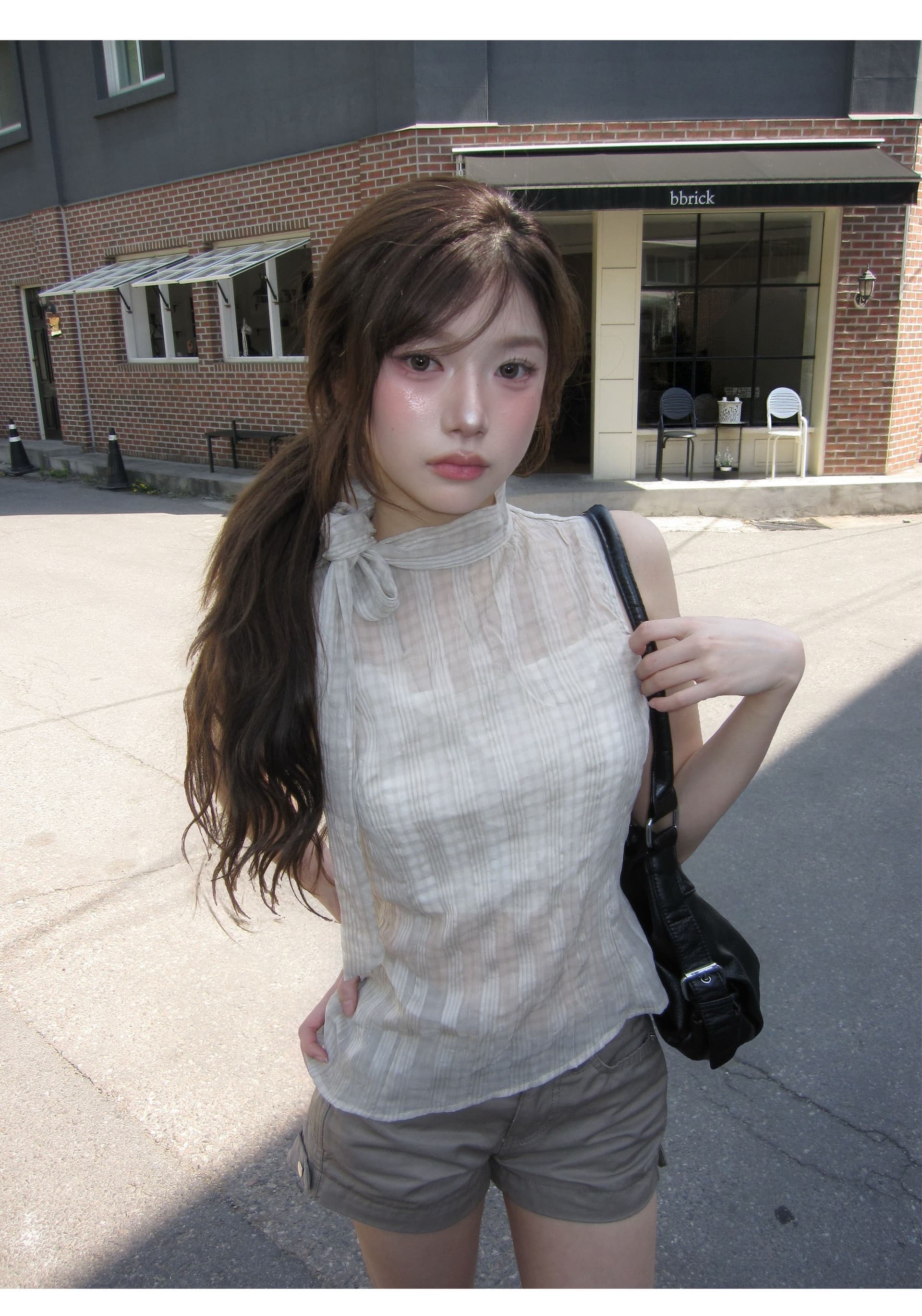 한국 ins 레트로 스탠드 칼라 행침 목 나비 매듭 스트랩 질감 센스 주름 체크무늬 민소매 셔츠 상세 이미지 5
