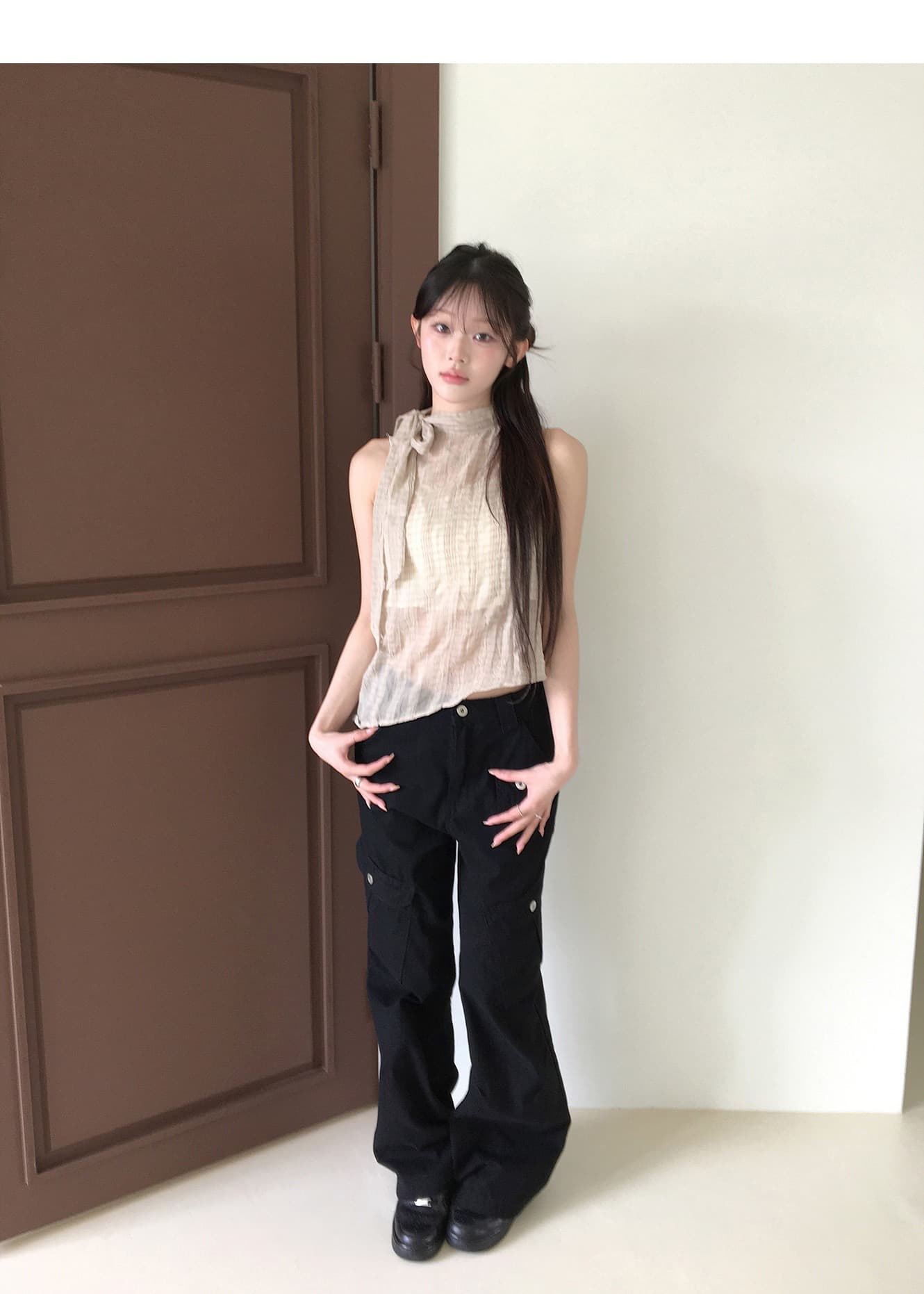 한국 ins 레트로 스탠드 칼라 행침 목 나비 매듭 스트랩 질감 센스 주름 체크무늬 민소매 셔츠 상세 이미지 28