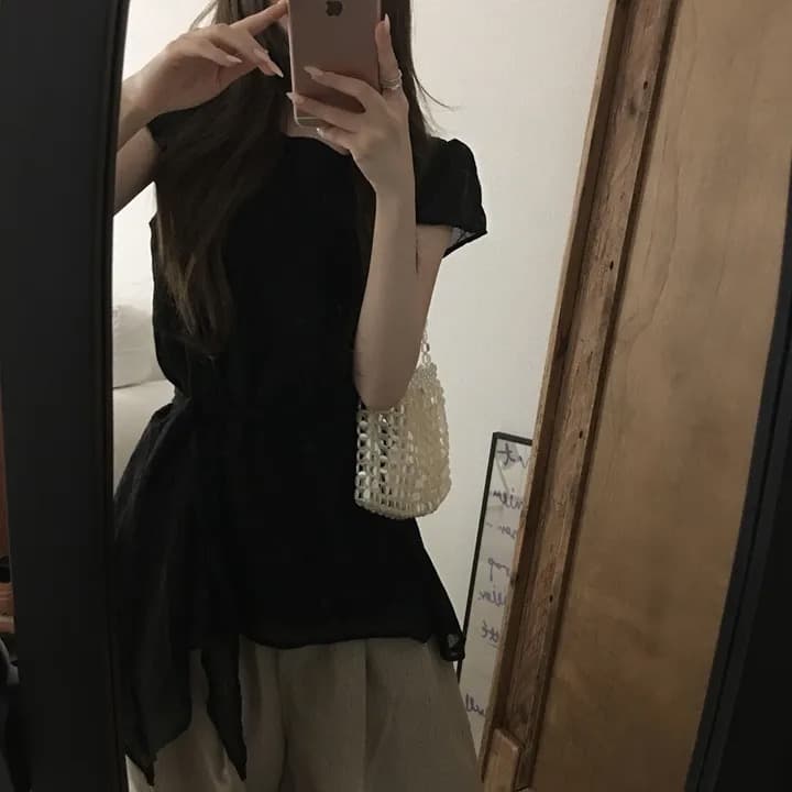 재고 있음 chic 동대문 새로운 미니멀리즘 불규칙 허리 수축 슬림해 보이는 라운드 넥 쉬폰 블라우스 이미지 4