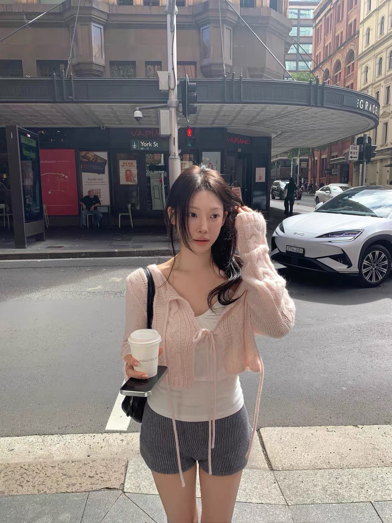 재고 있음 2026 년 이른 가을 V넥 레이스업 레이스 오픈 가디건 여성 프랑스식 부드러운 바람 재킷 작은 숄 맨위 상세 이미지 20