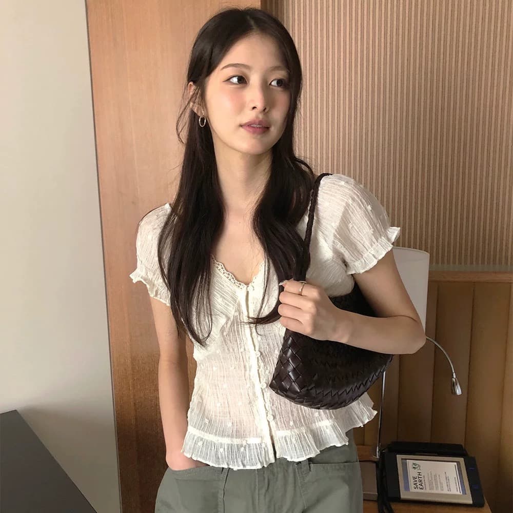 재고 있음 한 부서 여름 신선함 V넥 귀여운 연령 감소 인형 셔츠 일상 다용도 작은 셔츠 이미지 3