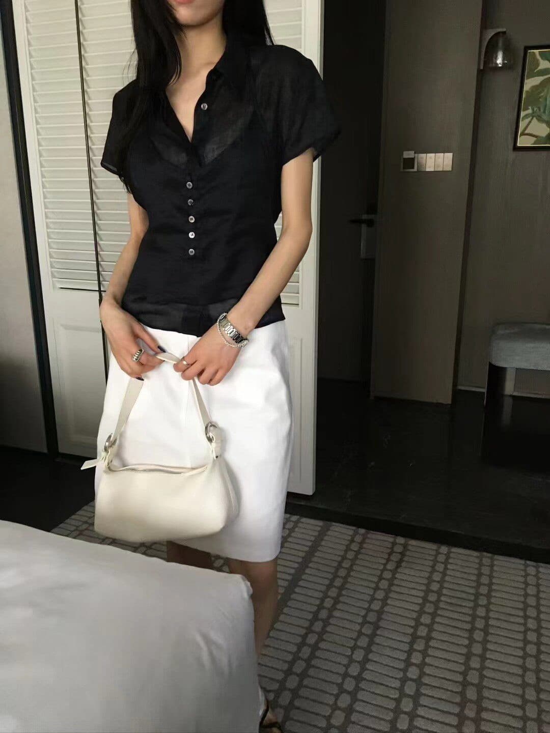 재고 있음 2026 여름 다용도 폴로 칼라 레이스업 행침 목 슬립 페이크 레이어드 반팔 셔츠 상세 이미지 8