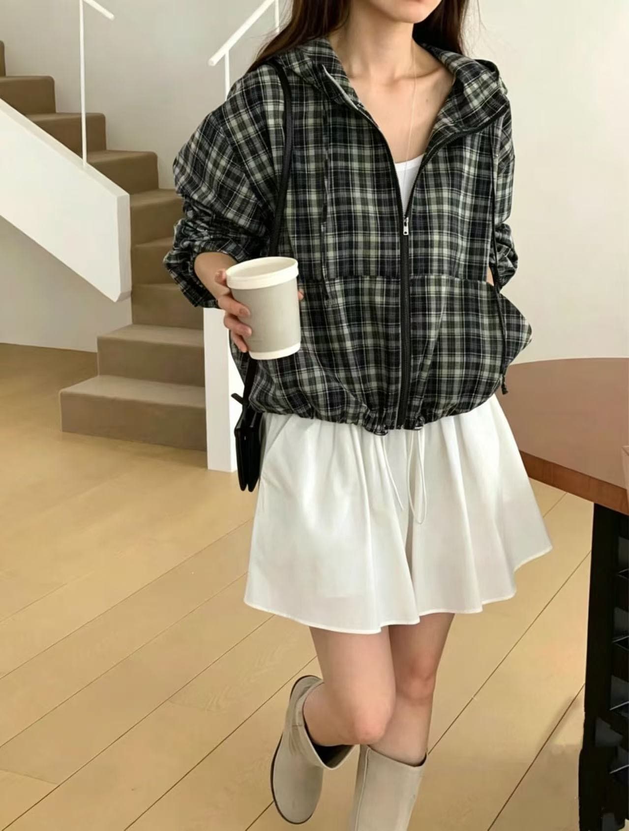재고 있음 2026 한 부서 학원 스타일 체크무늬 맨위 여성 폴로 칼라 루즈핏 얇은 스타일 캐주얼 체크무늬 짧은 긴팔 재킷 상세 이미지 12