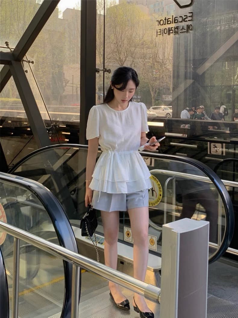 재고 있음 한국 ins 라운드 넥 주름 거품 소매 이중층 프릴 셔츠 상세 이미지 3