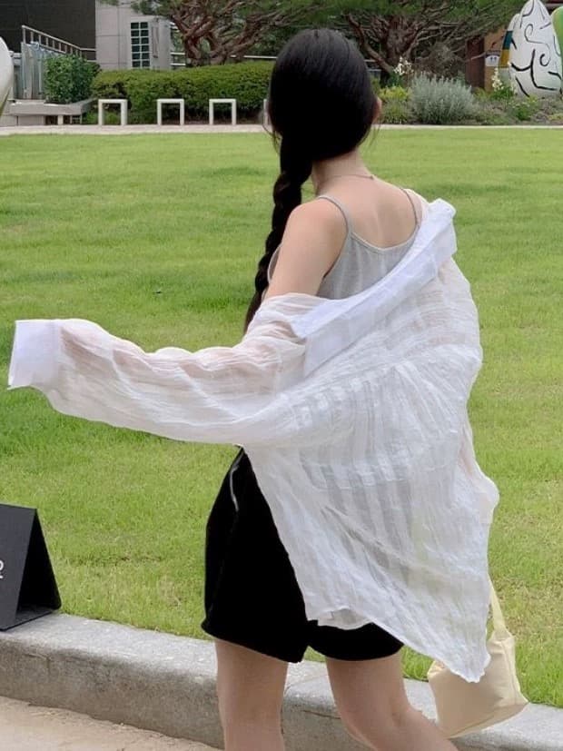 재고 있음 한국 스타일 남자 친구 바람 자외선 차단 블라우스 레트로 플리츠 마이크로 주름 마이크로 ~을 통해 스트라이프 그리드 루즈핏 여성 셔츠 상세 이미지 15
