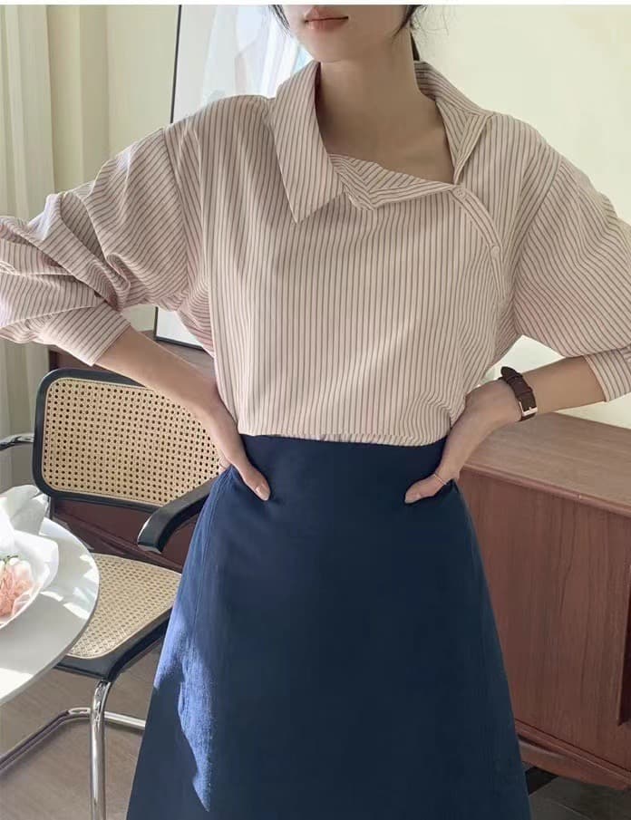 재고 있음 chic 한국 스타일 디자인 센스 Chic 폴로 칼라 불규칙 비스듬한 버클 스트라이프 긴팔 셔츠 상세 이미지 10
