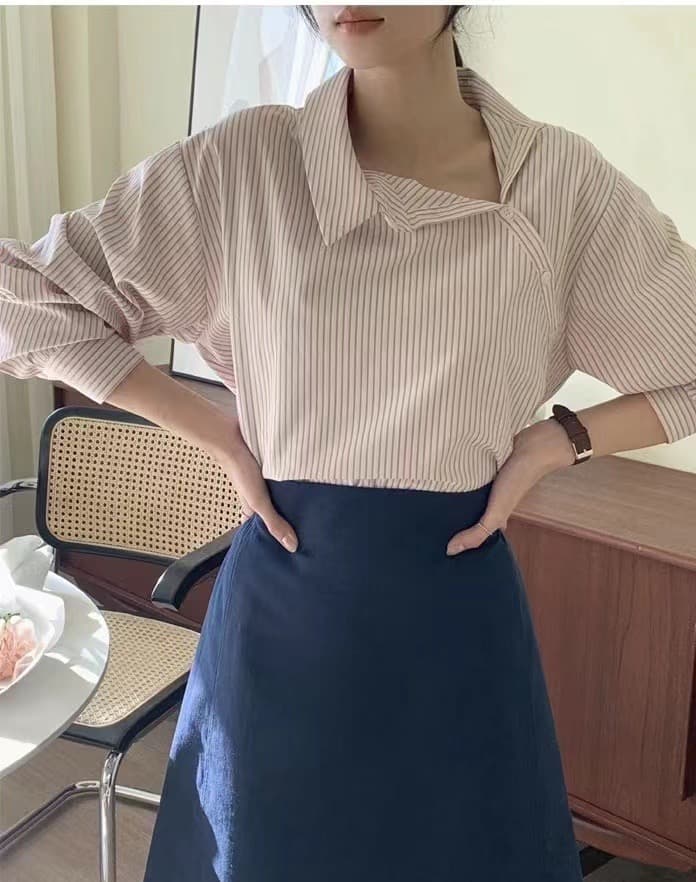 재고 있음 chic 한국 스타일 디자인 센스 Chic 폴로 칼라 불규칙 비스듬한 버클 스트라이프 긴팔 셔츠 상세 이미지 15