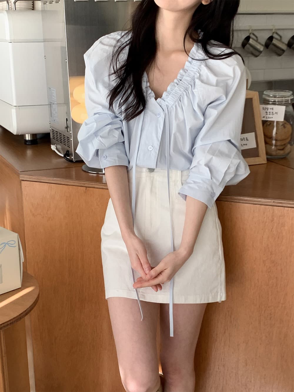 재고 있음 chic 이른 가을 한 부서 부드러운 프랑스식 품격 프릴 V넥 주름 장식 레이스업 긴팔 Chic 셔츠 상세 이미지 12