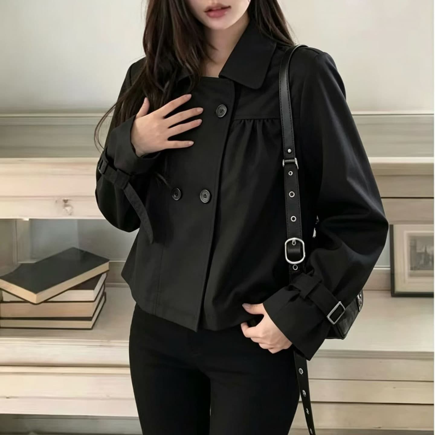 재고 있음 2026 가을 새로운 영국식 바람 이중 버튼 폴로 칼라 쇼트 스타일 긴팔 작은 바람 의류 여성 이미지 3