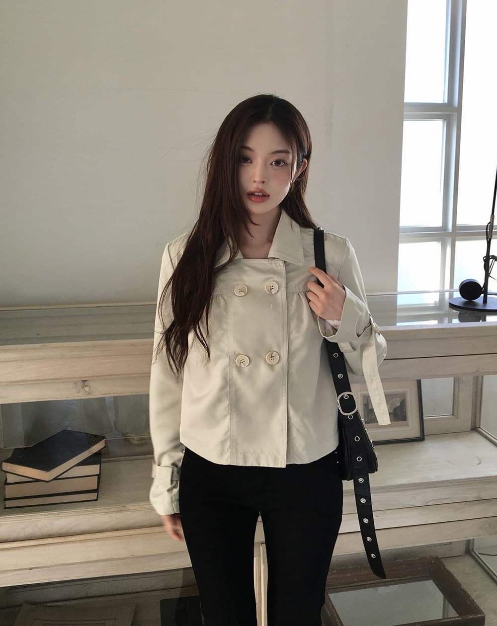재고 있음 2026 가을 새로운 영국식 바람 이중 버튼 폴로 칼라 쇼트 스타일 긴팔 작은 바람 의류 여성 상세 이미지 3