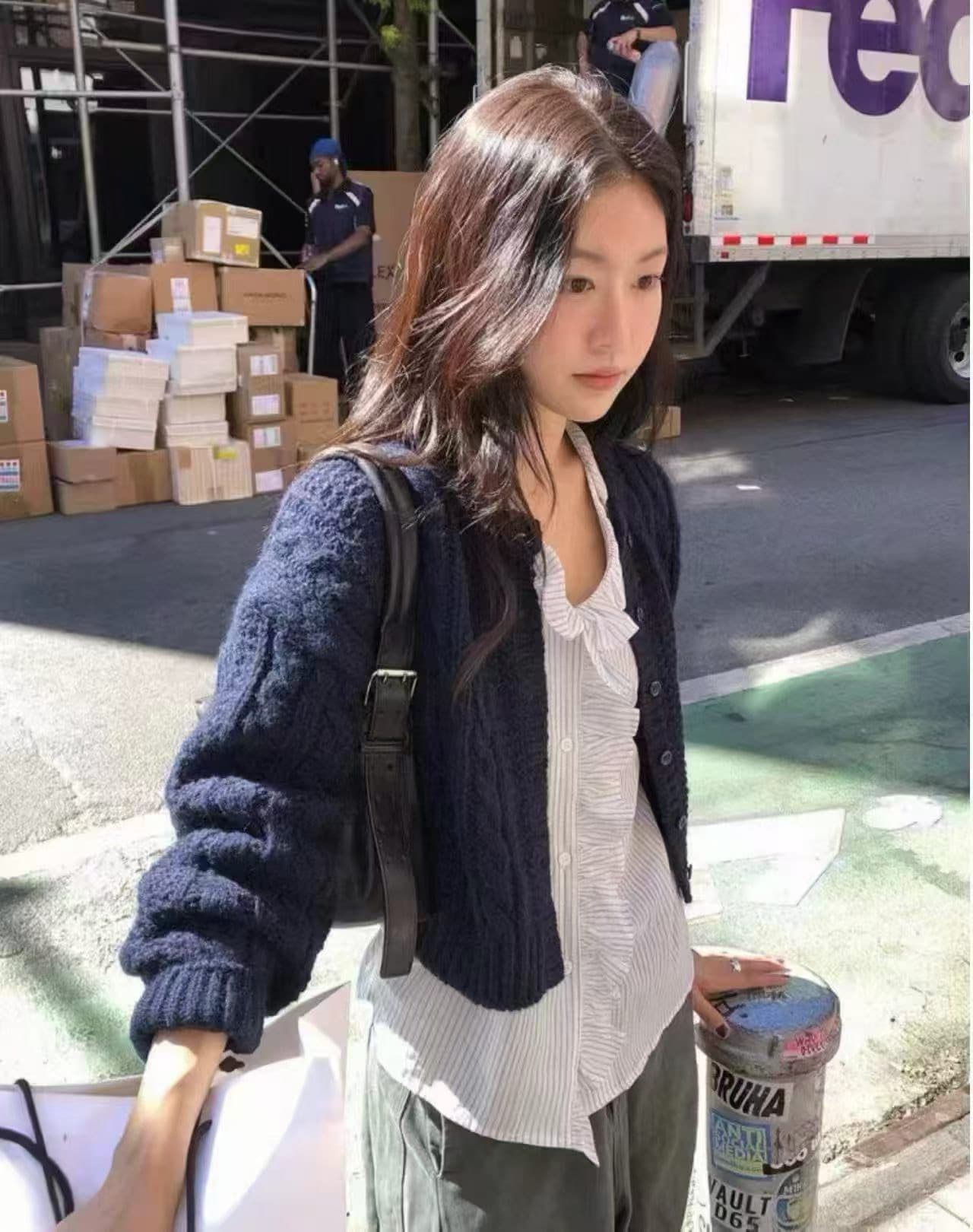 재고 있음 2026 한국 ins 미니멀리즘 마 무늬 쇼트 스타일 니트 오픈 가디건 이미지 4