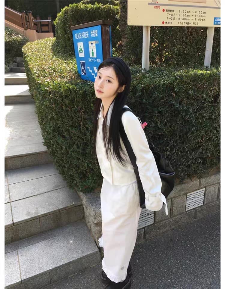 재고 있음 2026 가을 새로운 영국식 바람 이중 버튼 폴로 칼라 쇼트 스타일 긴팔 작은 바람 의류 여성 상세 이미지 5