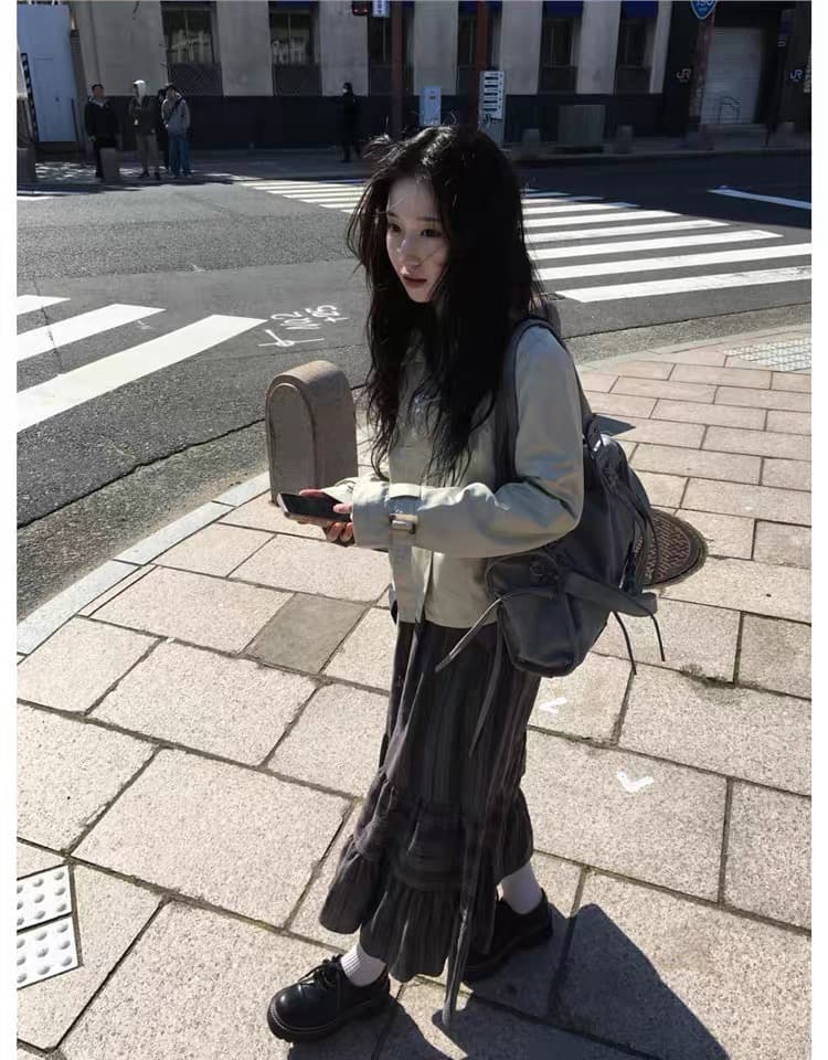 재고 있음 2026 가을 새로운 영국식 바람 이중 버튼 폴로 칼라 쇼트 스타일 긴팔 작은 바람 의류 여성 상세 이미지 20
