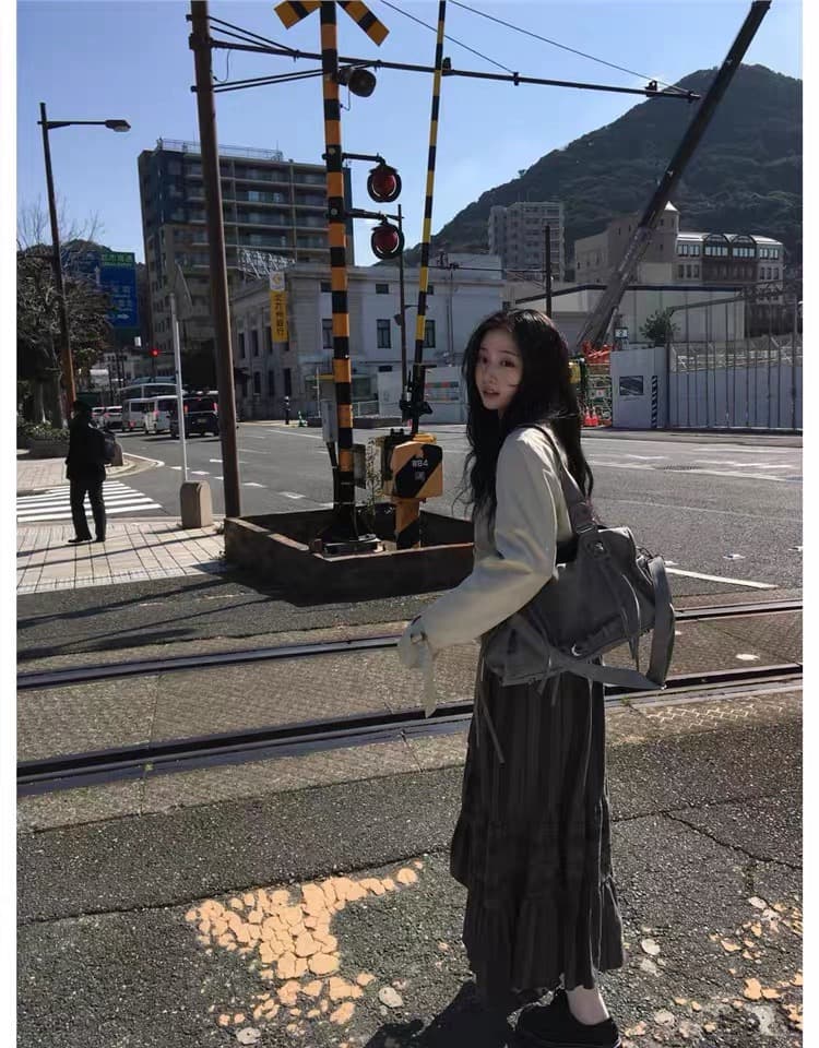 재고 있음 2026 가을 새로운 영국식 바람 이중 버튼 폴로 칼라 쇼트 스타일 긴팔 작은 바람 의류 여성 상세 이미지 23