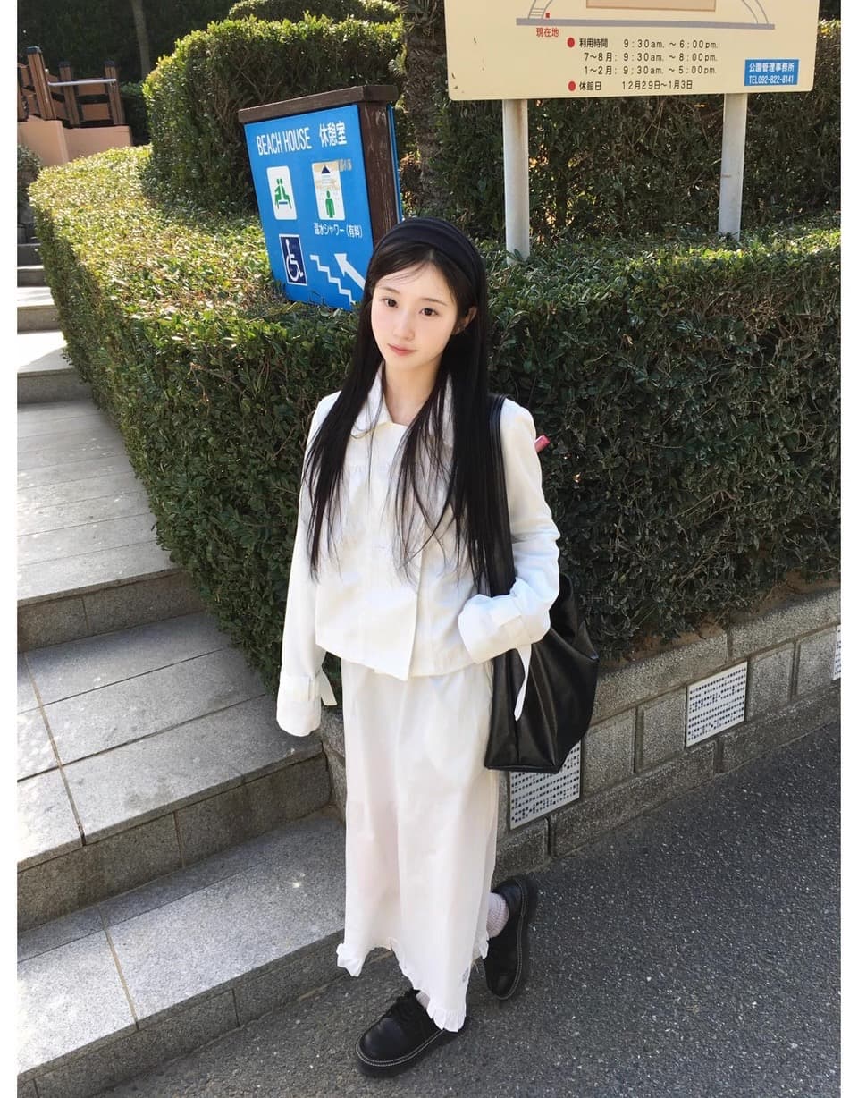 재고 있음 2026 가을 새로운 영국식 바람 이중 버튼 폴로 칼라 쇼트 스타일 긴팔 작은 바람 의류 여성 상세 이미지 27