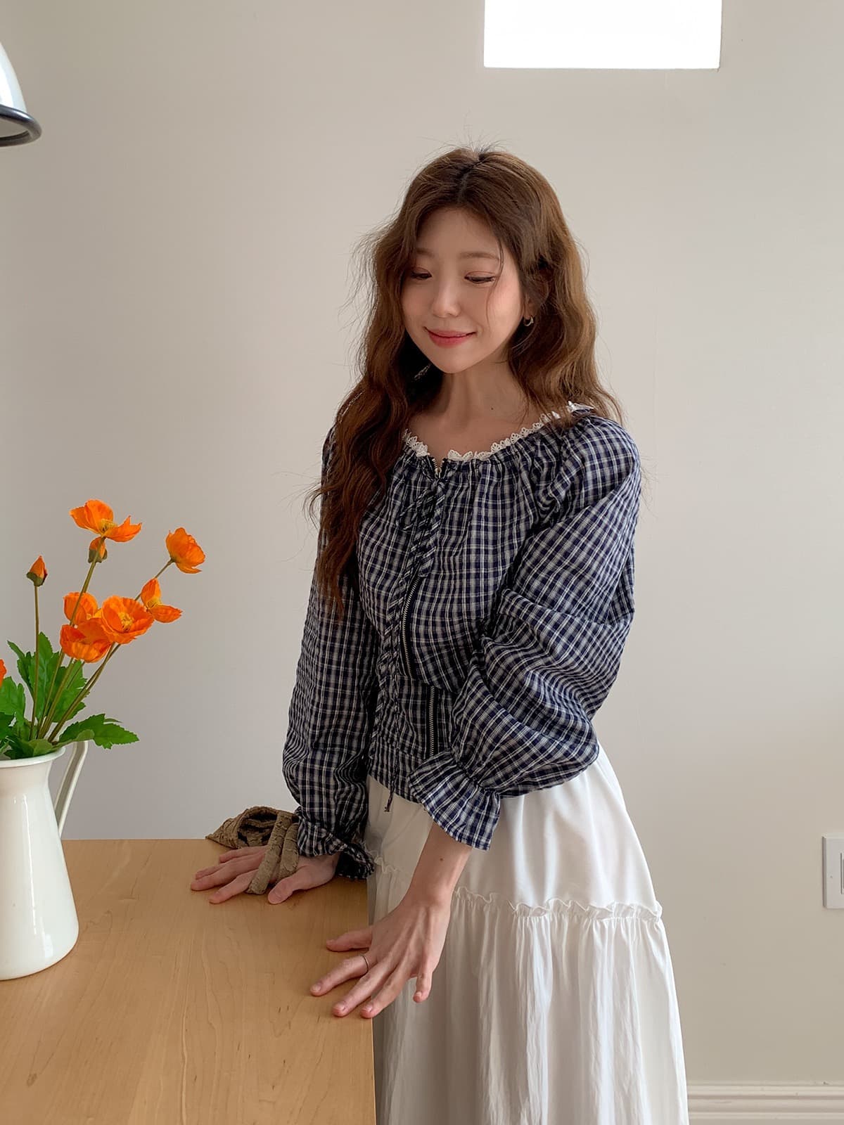 재고 있음 2026 디자인 센스 클래식 체크무늬 지퍼 나팔 소매 레이스 측면 순수한 욕망 바람 보트넥 셔츠 여성 상세 이미지 23