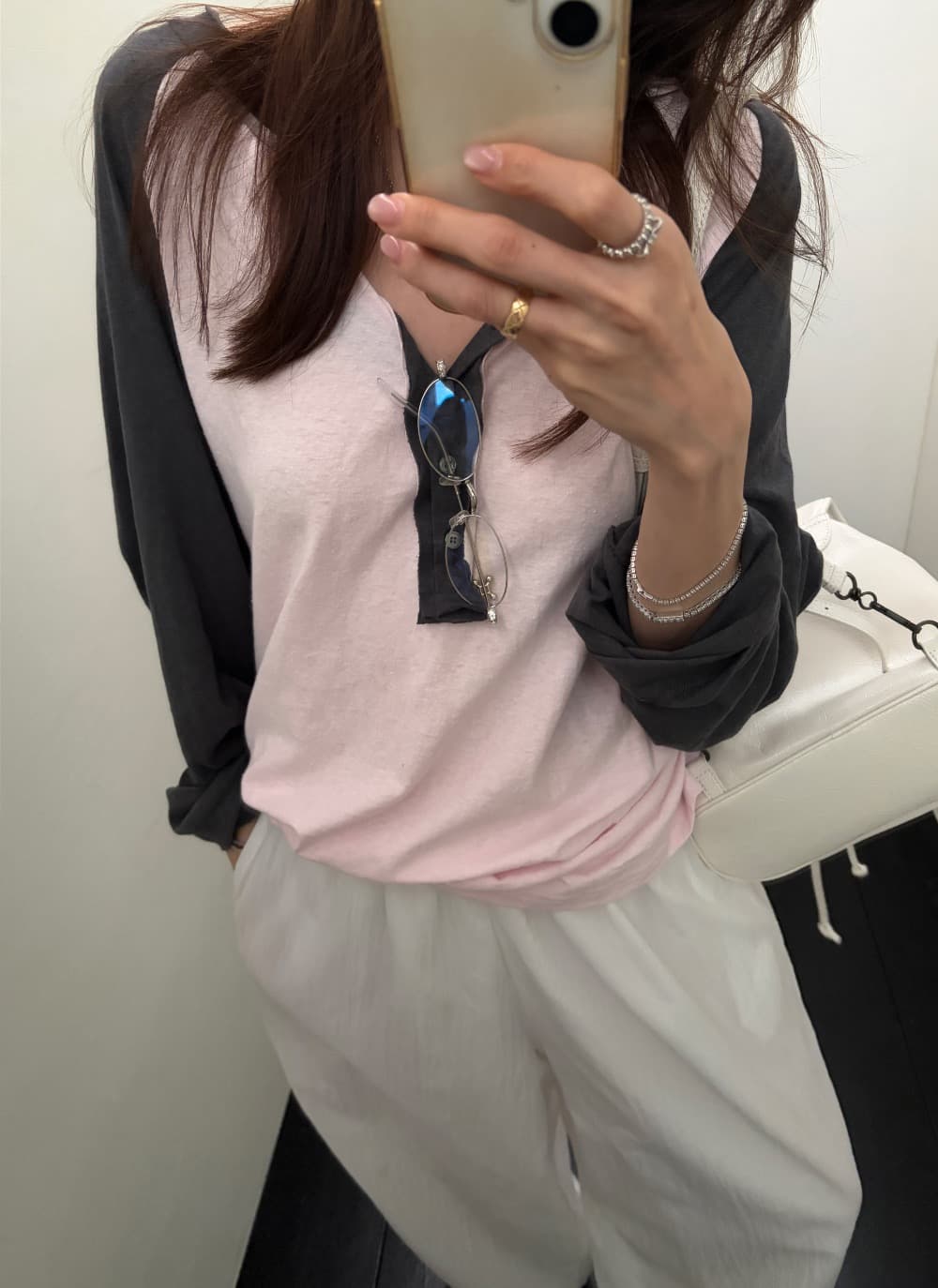 재고 있음 한국 동대문 느슨함 센스 느긋한 바람 얇은 스타일 배색 삽입 어깨 헨리 칼라 긴팔 티셔츠 여성 상세 이미지 10