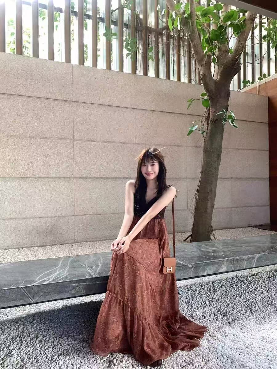 년 전투 치마 벨벳 스팽글 패치워크 어둠 곡물 다중 레이어 패치워크 4 미터 밑단 드레스 이미지 3