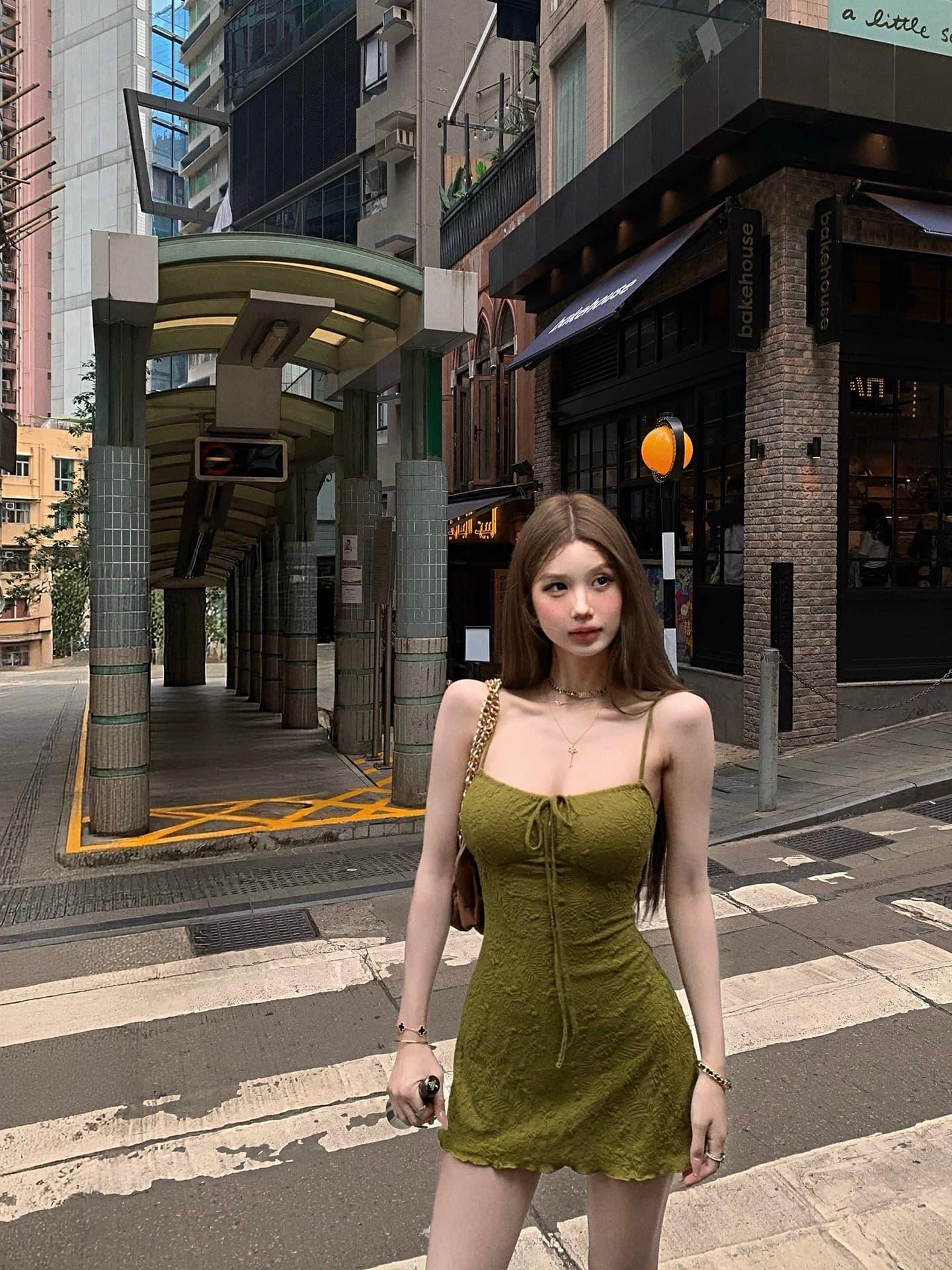 tongiiuu 웨이 팬 모니카 레트로 휴가 질감 슬립 여성 드레스 허리 수축 슬림해 보이는 한 마디 미니 스커트