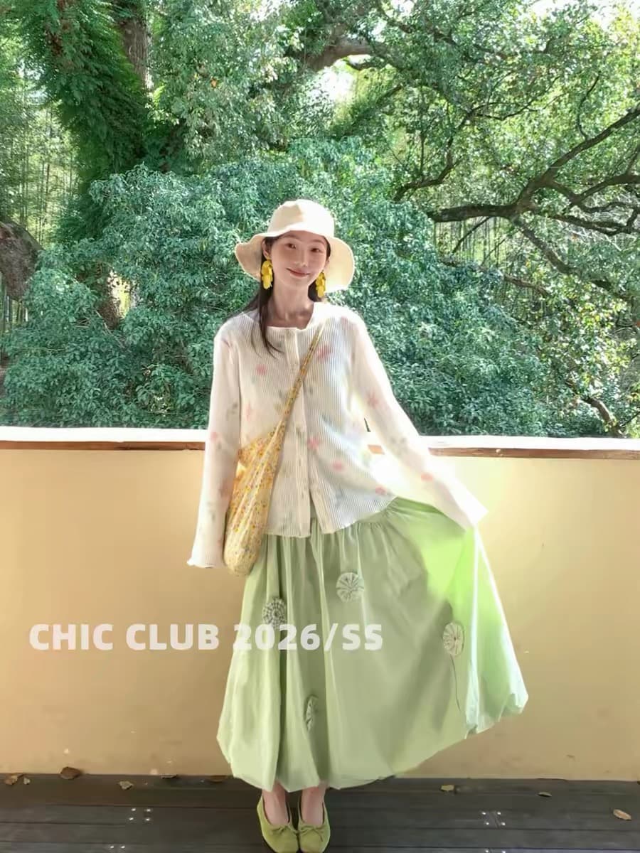 chic club 2026 ss 부드러운 바람 3 차원 꽃 디자인 꽃밭 반신 스커트 프린트 플리츠 오픈 가디건 맨위 상세 이미지 6