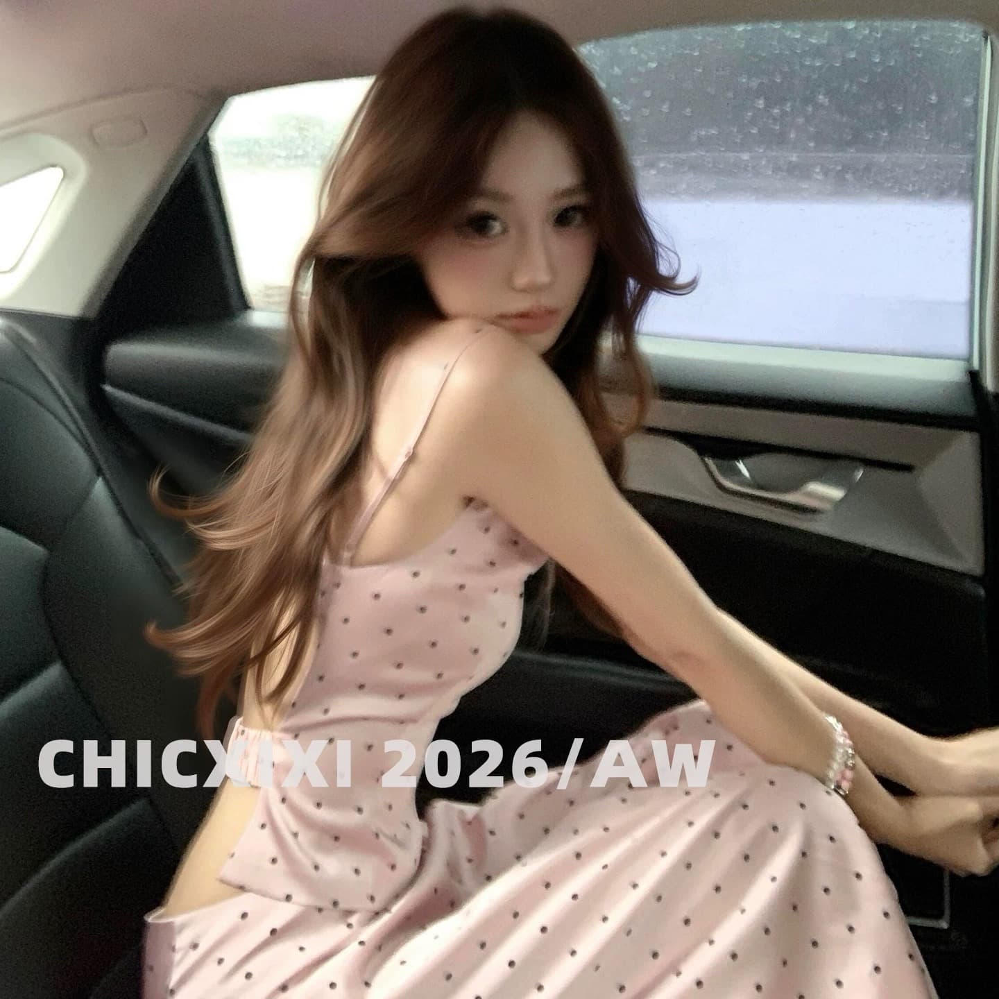 chicxixi 2026 aw 괴짜 품격 작은 샤넬 스타일 백리스 도트 무늬 슬립 반 스커트 휴가 바람 세트 이미지 5