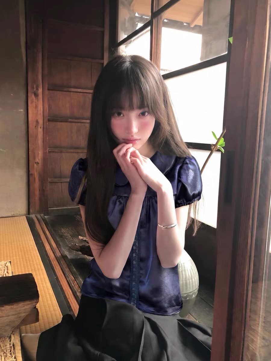 soomie 한 부서 여름 무거운 작업 블루 색상 새틴 패치워크 베이비 칼라 레이스 반팔 거품 소매 맨위 여성 상세 이미지 25