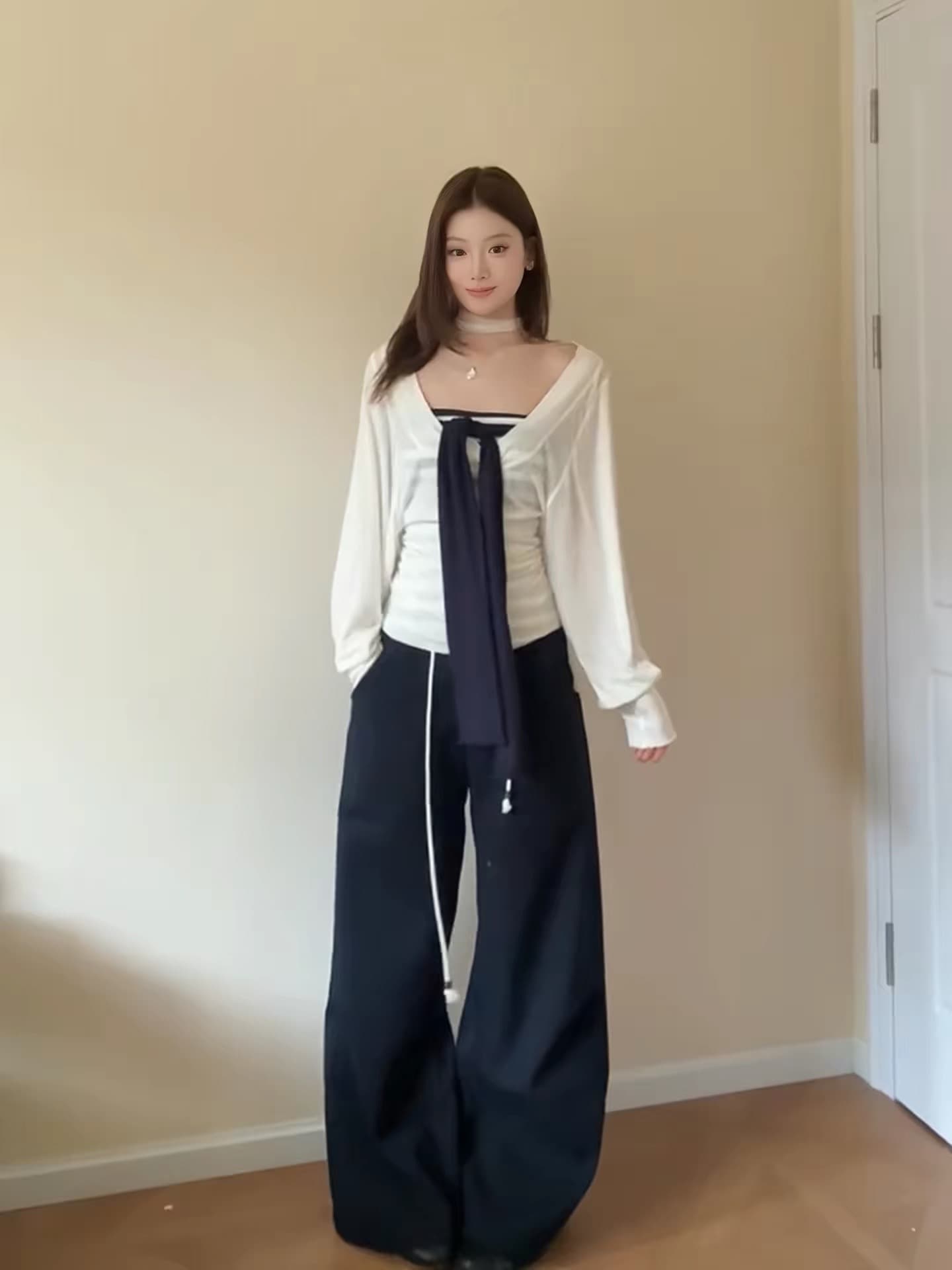 제인 법 스택 화이트 한 부서 스트라이프 튜브탑 조끼 여성 이른 가을 긴팔 자외선 차단 블라우스 슬림해 보이는 맨위 투피스 세트 상세 이미지 2