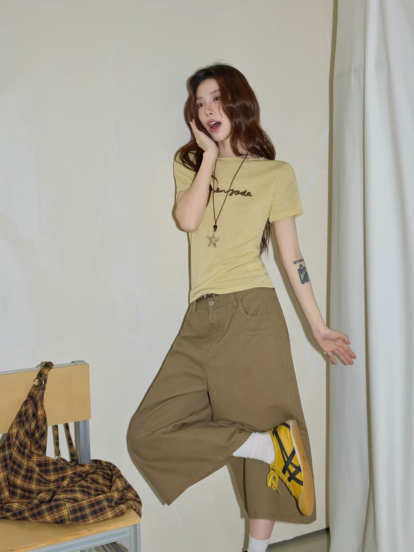 카키 색 기타 주머니 야외 7 점 청바지 남녀 같은 단락 루즈핏 스트레이트 넓은 다리 캐주얼 워크웨어 5 점 바지 이미지 4