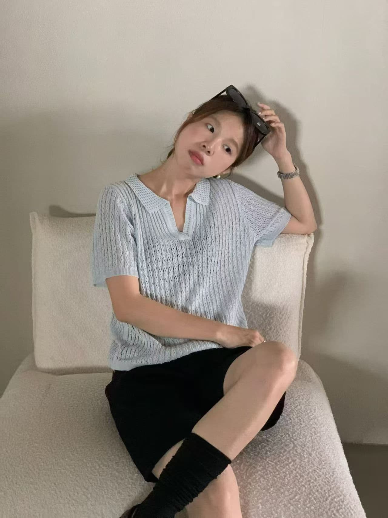 프랑스식 V넥 반팔 니트 스웨터 여성 2026 년 여름 루즈핏 슬림해 보이는 다용도 통기성 POLO 칼라 맨위 상세 이미지 13