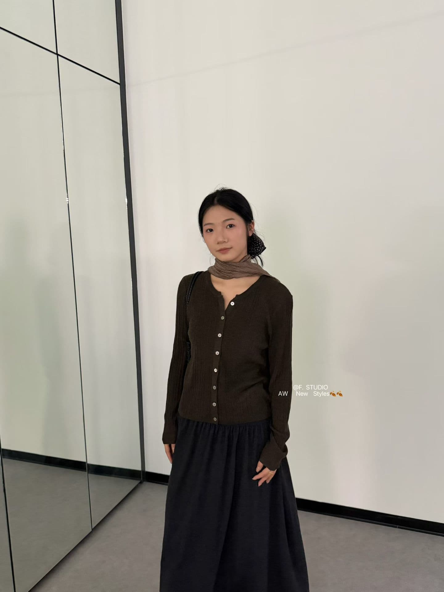 2026 이른 가을 V넥 오픈 가디건 여성 가을 새로운 실크 구덩이 기사 니트 스웨터 출퇴근 맨위 f01 상세 이미지 1